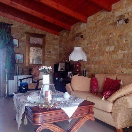Spiti Me Thea Guest House Filiatra Phòng bức ảnh